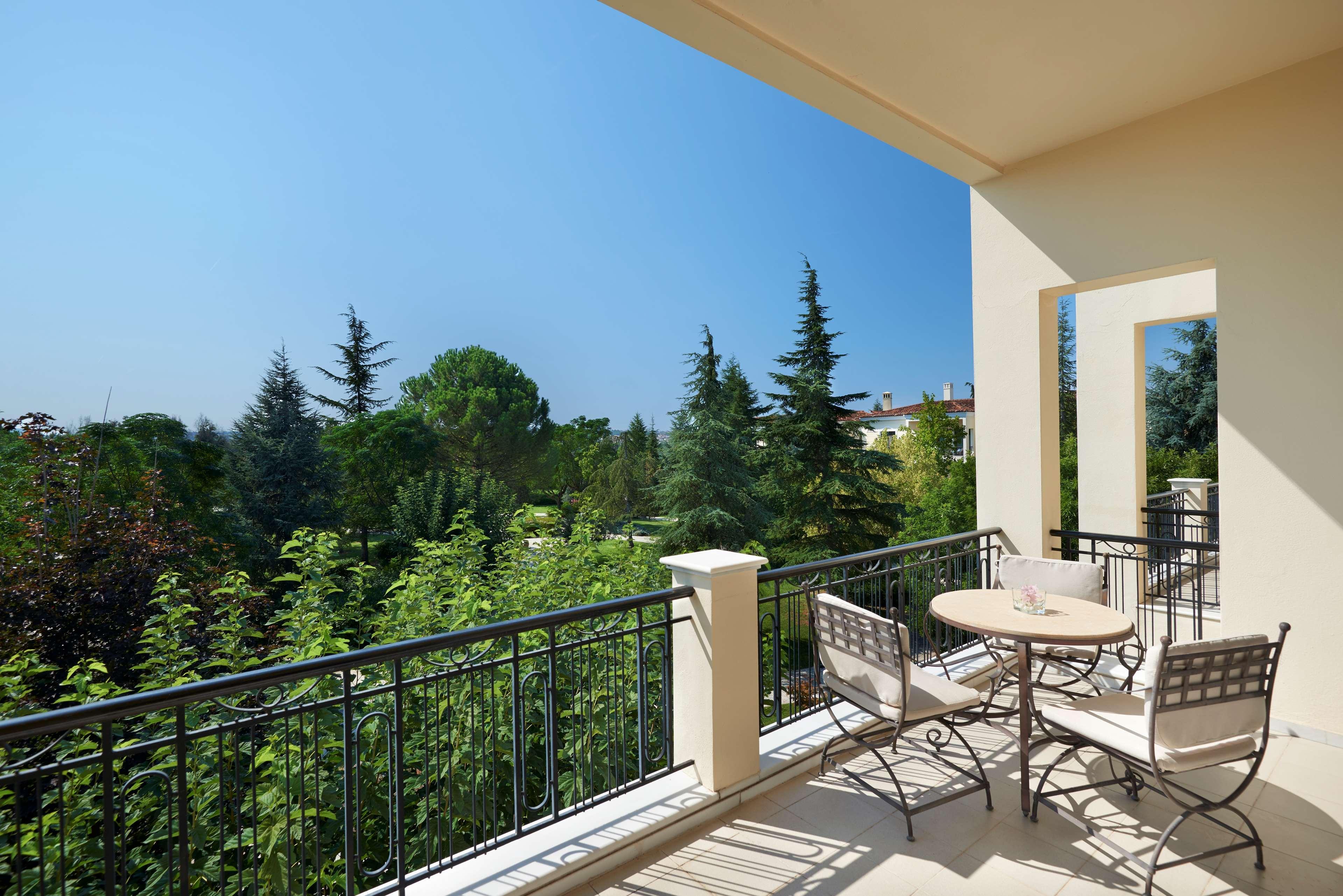Hyatt Regency Thessaloniki Hotel Eksteriør billede A balcony