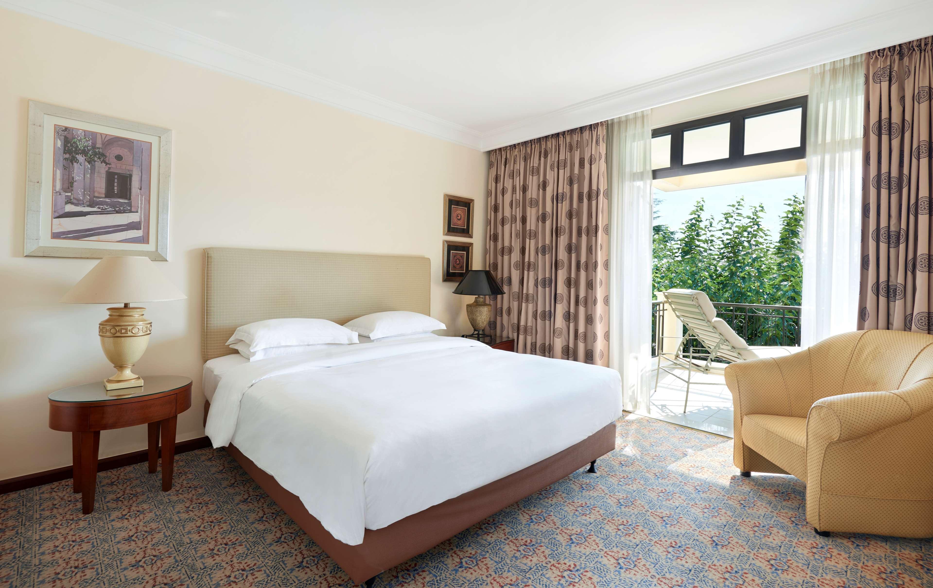 Hyatt Regency Thessaloniki Hotel Eksteriør billede A room at the hotel