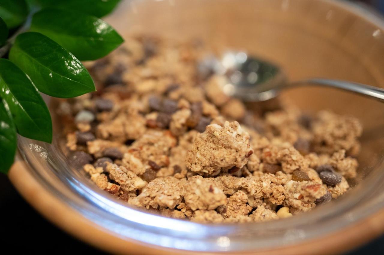 Hyatt Regency Thessaloniki Hotel Eksteriør billede A bowl of dried and ground black salt